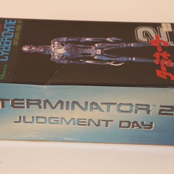 Terminator 2 Tsukuda Hobby Soft Vinyl Kit CYBEROYNE - Picture 3 of 6